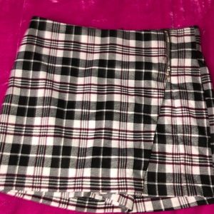 Plaid Tillys skirt